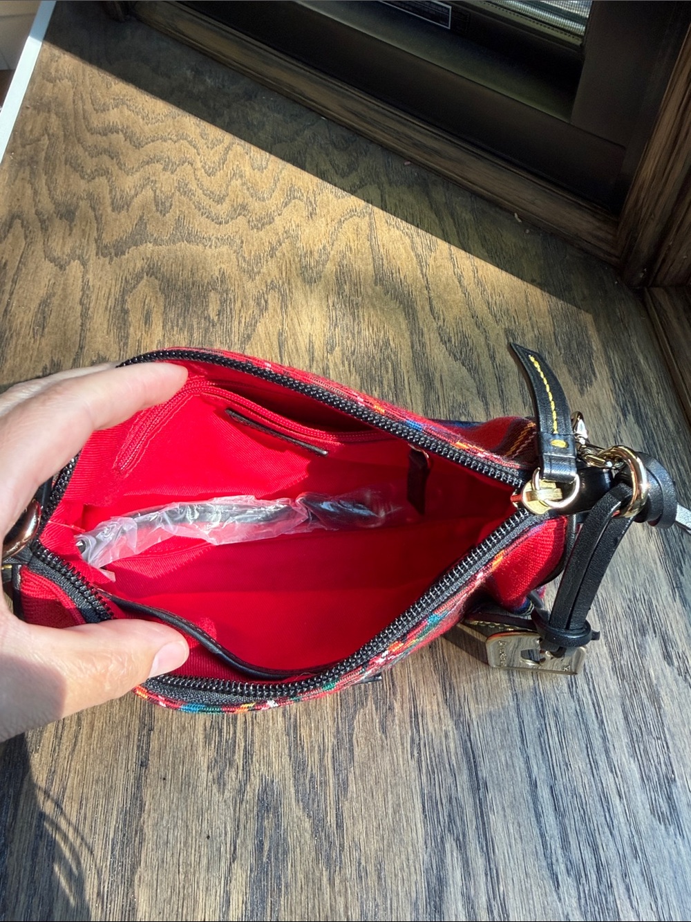 Dooney & Bourke Red Tartan shoulder bag with Leather Strap - Picture 4 of 7